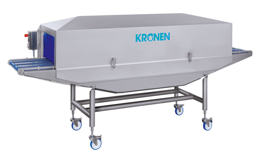 Avec le tunnel de désinfection UVC-Lock de KRONEN, les surfaces des matériaux d'emballage, des outils et des aliments sont désinfectées rapidement et en toute sécurité, sans effet de chaleur et sans additifs ni résidus indésirables.
