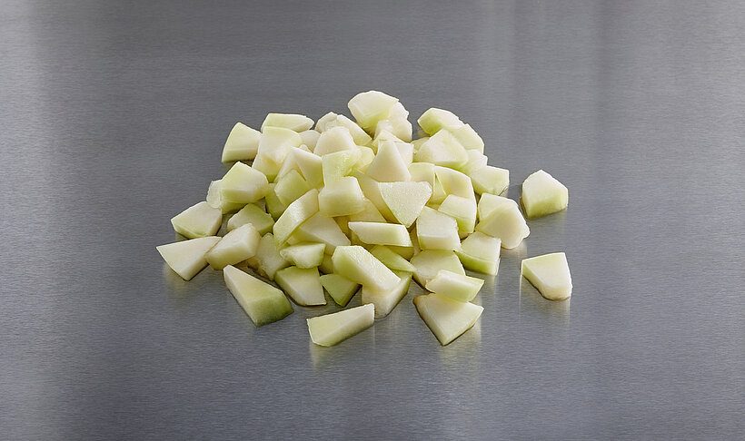  The result: perfectly cut melon chunks that are ideal for use in fruit salads or as melon snacks packed in portions. 