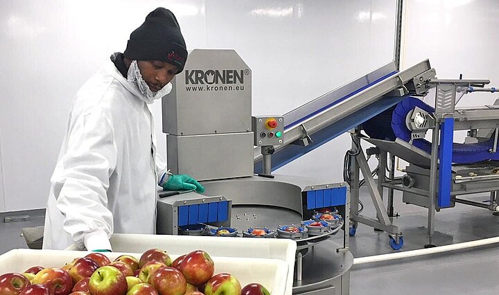 System zur Verarbeitung von bis zu 1.200 Äpfeln pro Stunde mit der TONA S180K und dem KDB
