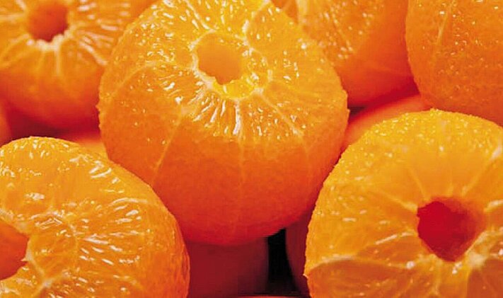 Mit der Orki18 automatisch geschälte Orangen.